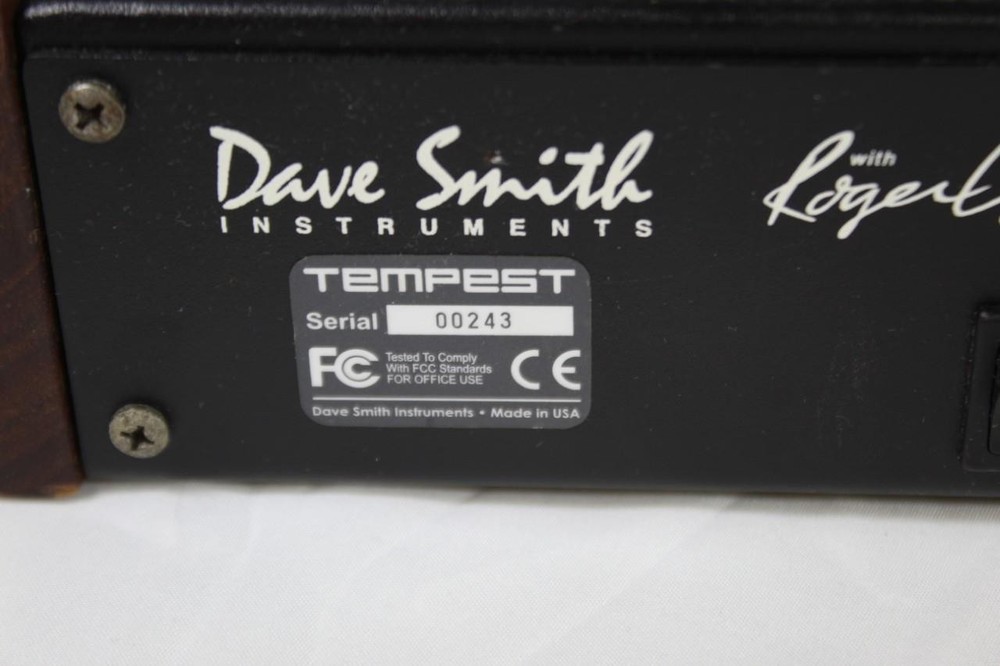 Sequential Dave Smith Instruments Tempest Analog Drum Machine, Roger Linn Design