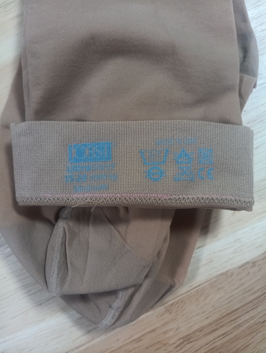 2 Pair Jobst Ultra Sheer Knee High Stockings Size Medium Sun Bronze New Open Box