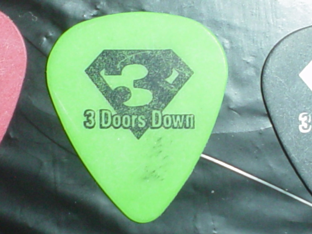 THREE DOORS DOWN Logo Matt Roberts Signature Tour Green GUITAR PICK Kryptonite