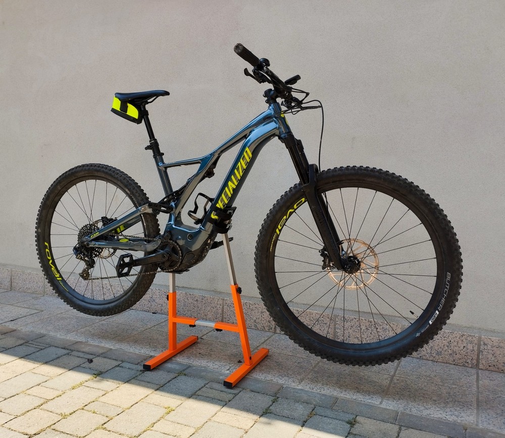 EMTB Adjustable Universal Extendable Central Maintenance Kickstand