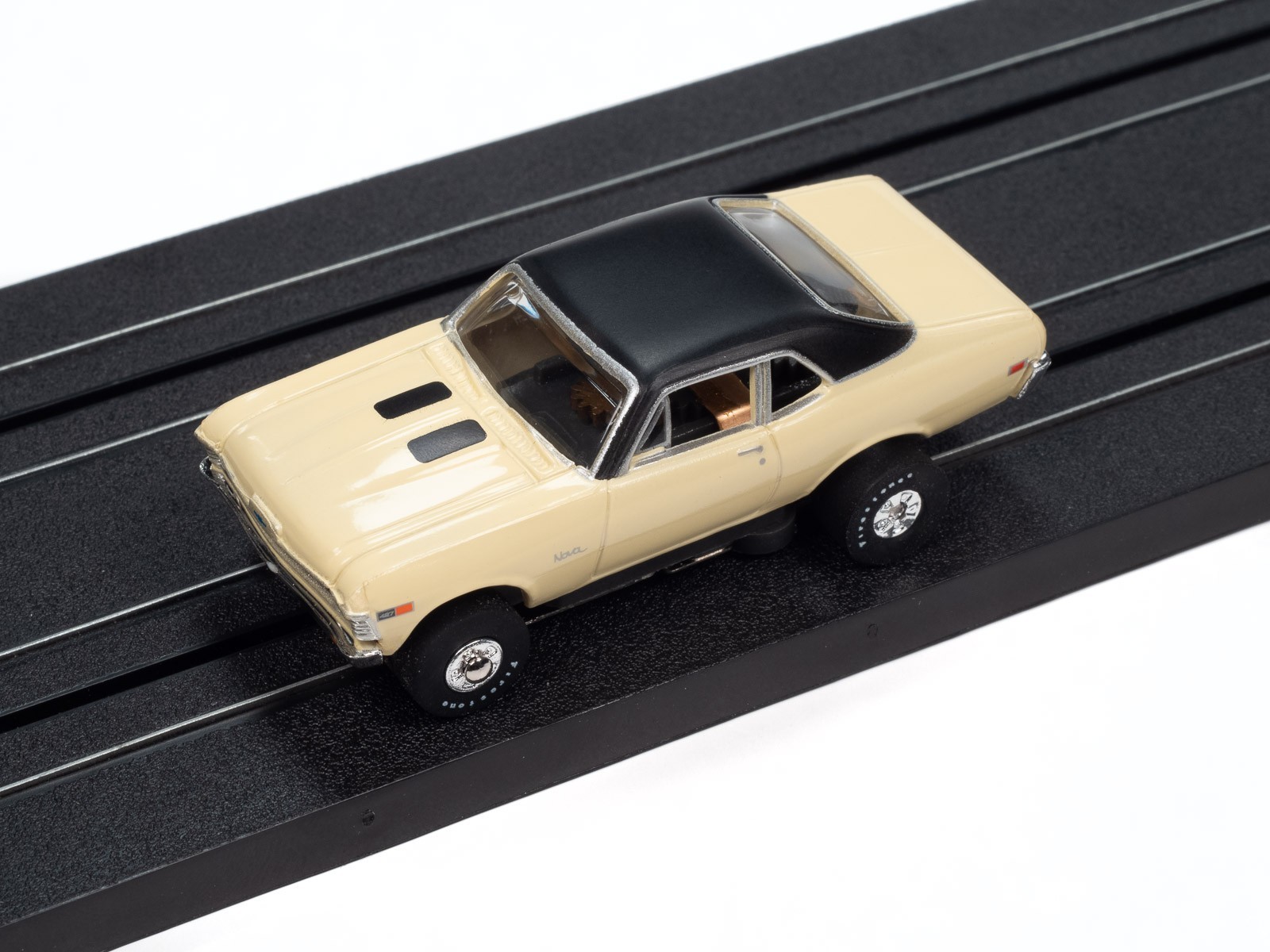 Auto World 1969 Chevy Nova SS HO Scale Slot Car SC411