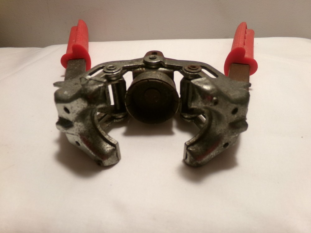 Brev Italy Bottle Capper