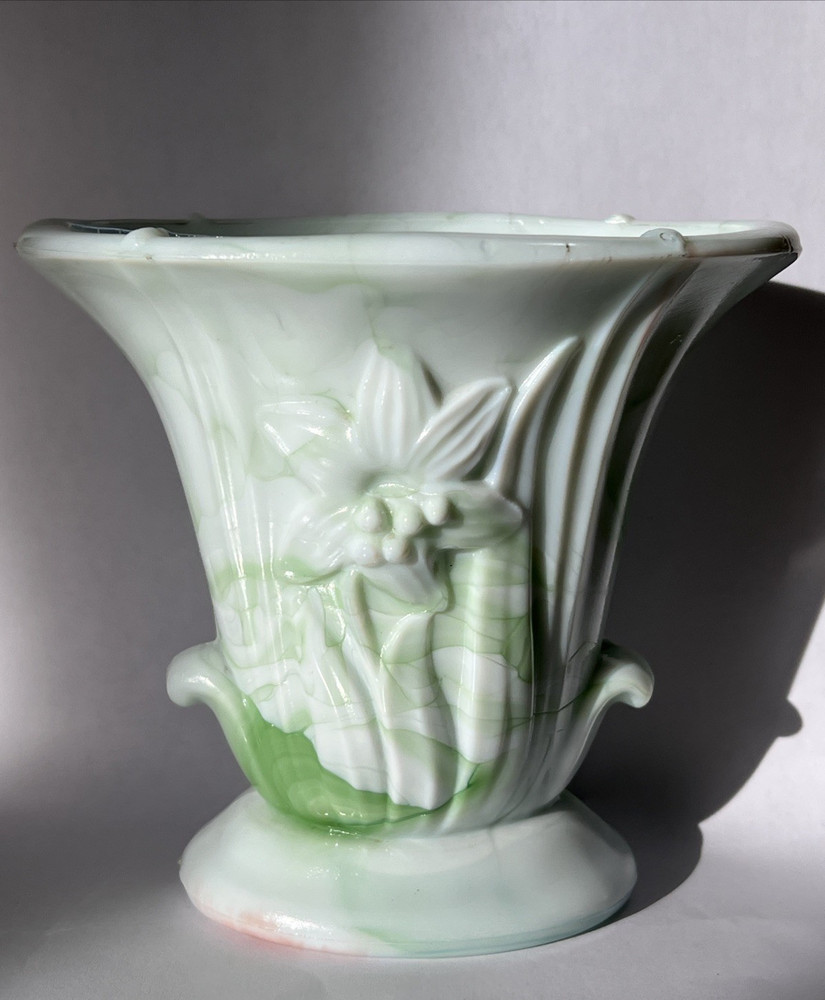 Akro Agate Slag Glass Planter Vase Lily Pattern