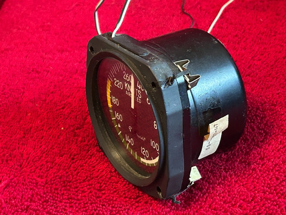 UNITED INSTRUMENTS LIGHTED AIRSPEED INDICATOR P/N 8030 BEECHCRAFT LOGO