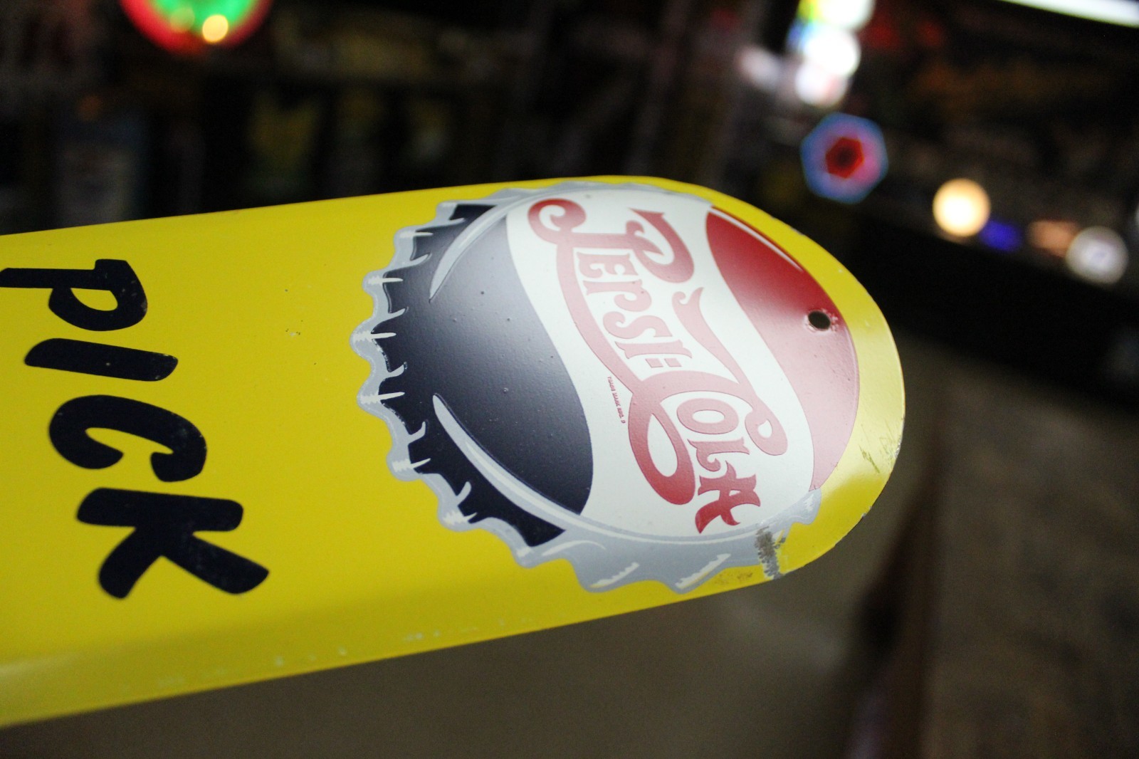 RARE 1950s PICK A PEPSI COLA STAMPED PAINTED METAL DOOR SIGN BOTTLE CAP DOUBLE
