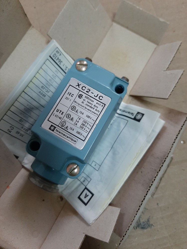 TELEMECANIQUE limit switch ZC2 JC2 LIMIT SWITCH BODY