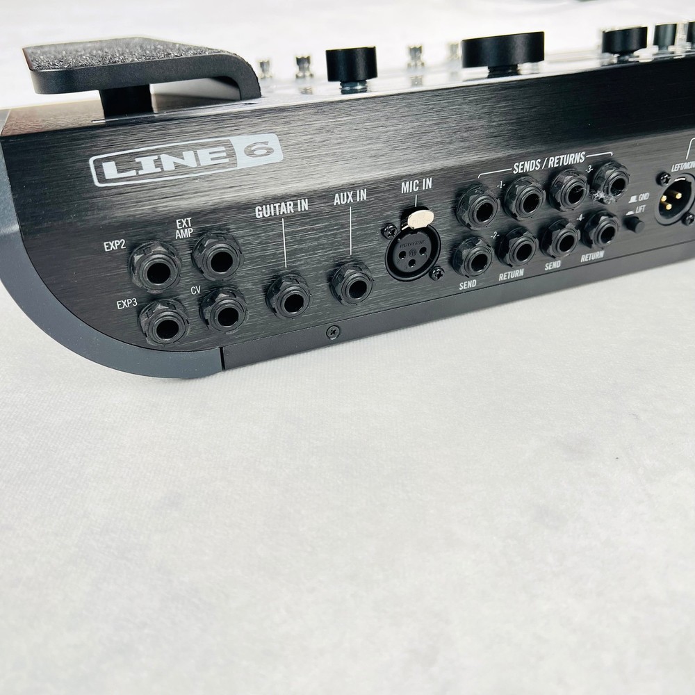 Line 6 Helix Guitar Multi-Effects Floor Processor 2023 - Black