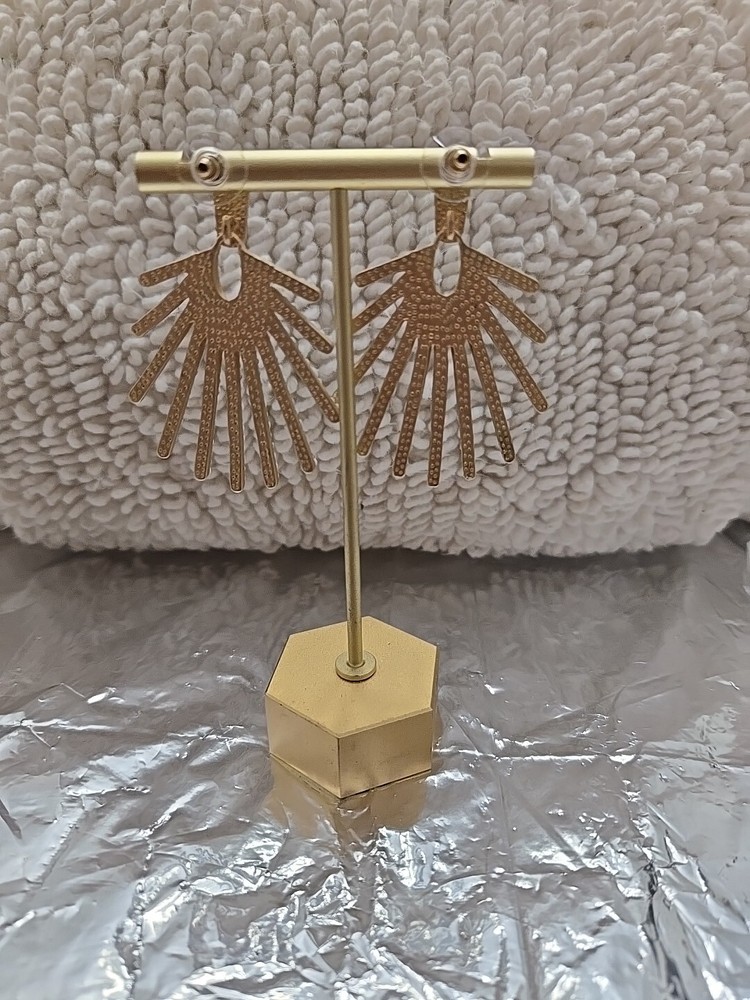 st armands lightgray earrings
