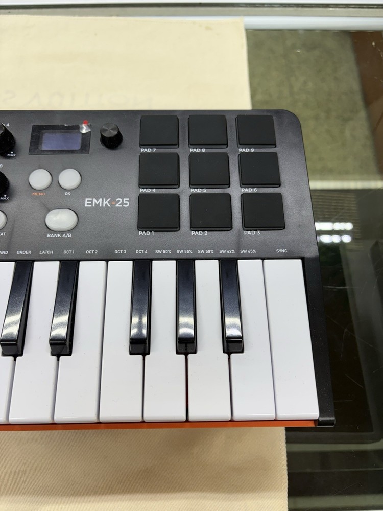 AVATAR EMK-25, 25 Keys MIDI Compact Keyboard Controller