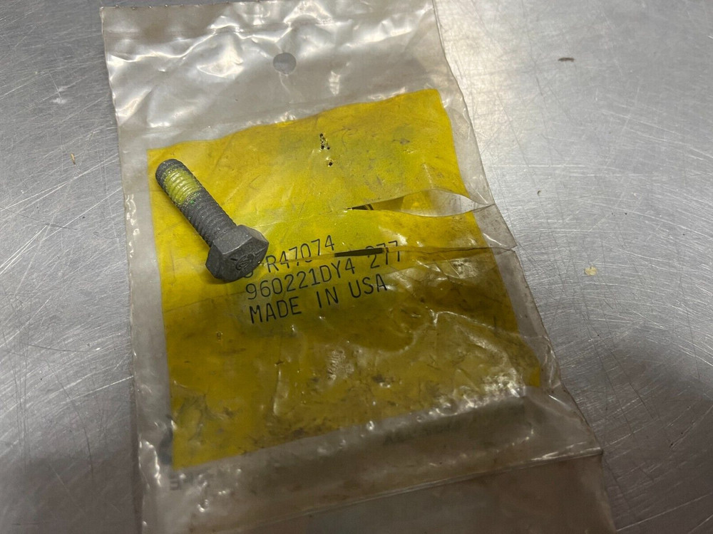 R47074 OEM John Deere Cap Screw