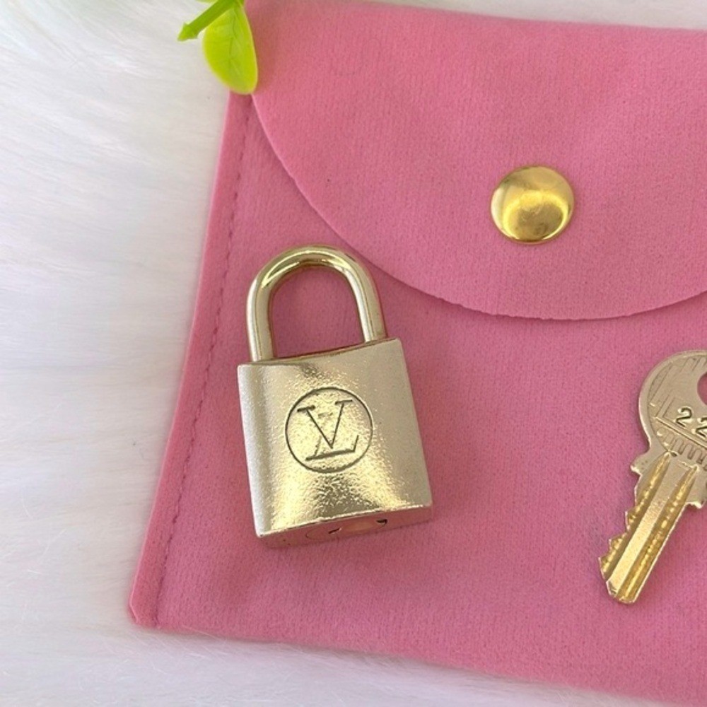 Louis Vuitton Padlock and Key #223