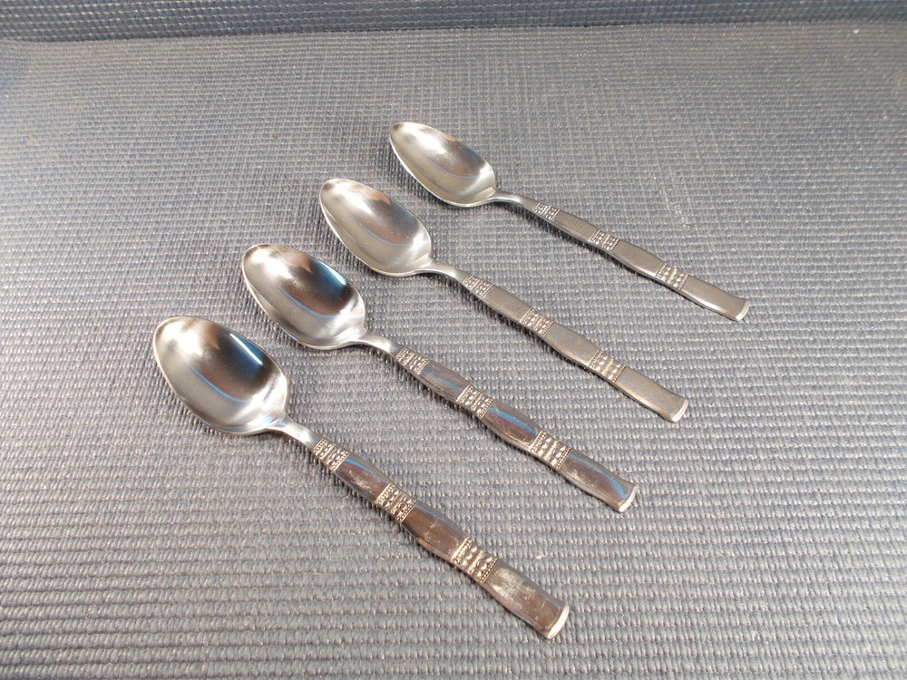 Oneida Northland Stainless Flatware Emily Pattern 4 Teaspoons 6 1/4"