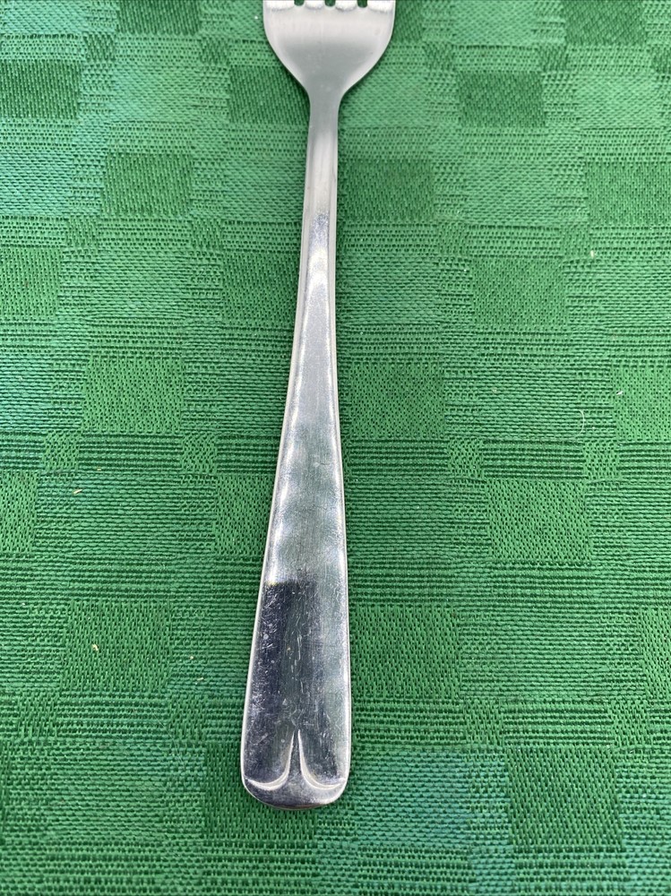Northland (Oneida) Village Common pattern Salad Fork 6.75”