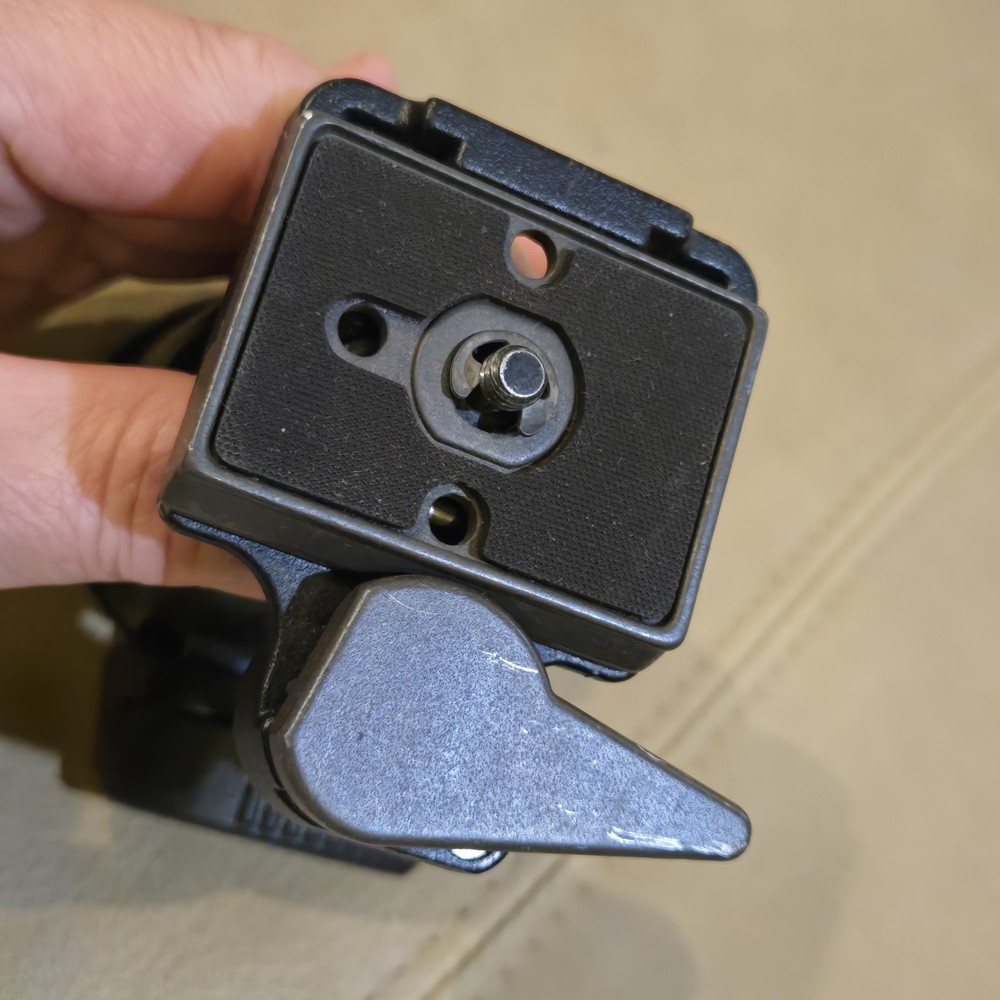 Manfrotto 496RC2 Compact Ball Head with Quick Release Plate