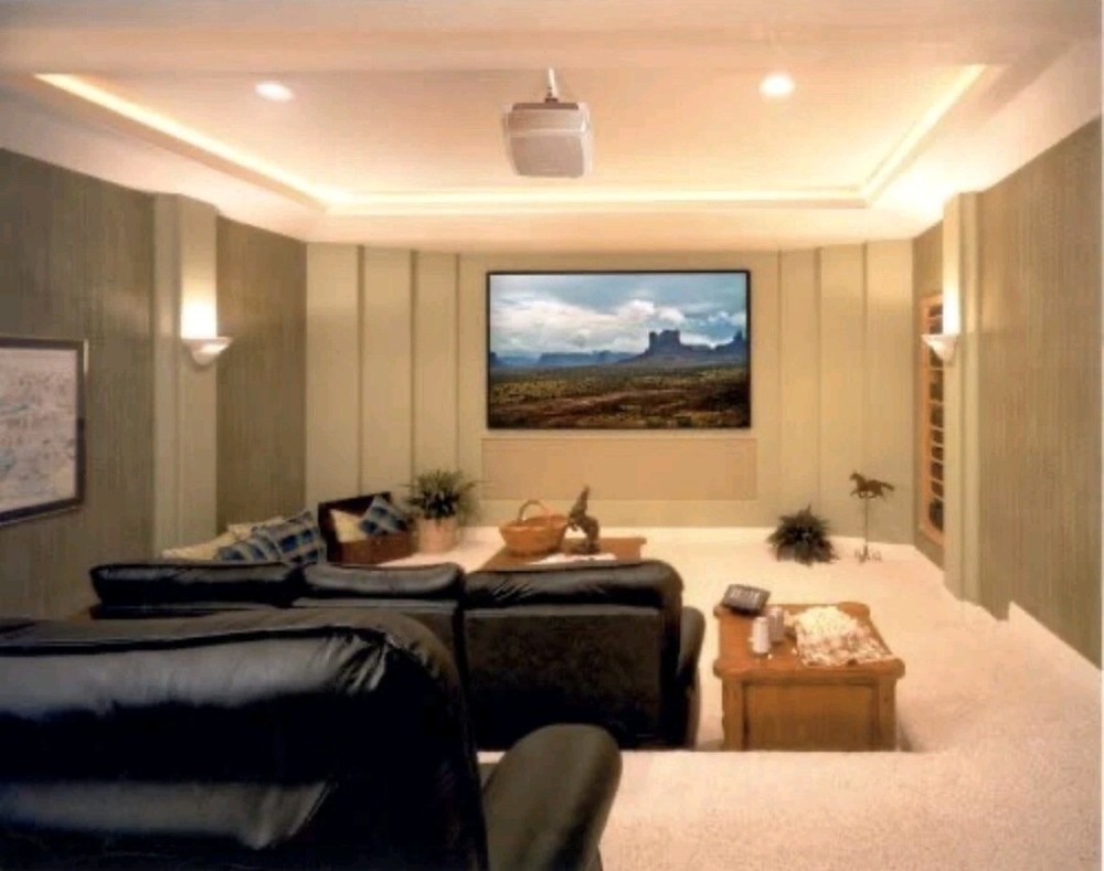 Vantage Point CGUPM06-S Universal Front Projector Mount - Silver. New. Open Box