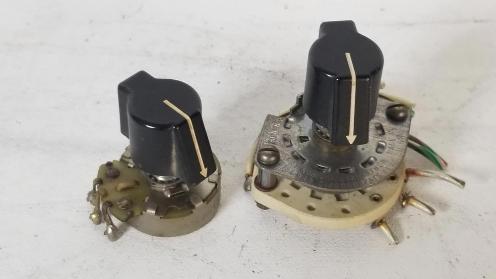 Collins KWS-1  428-1 Power Supply Filament and Bias Voltage Controls and Knobs