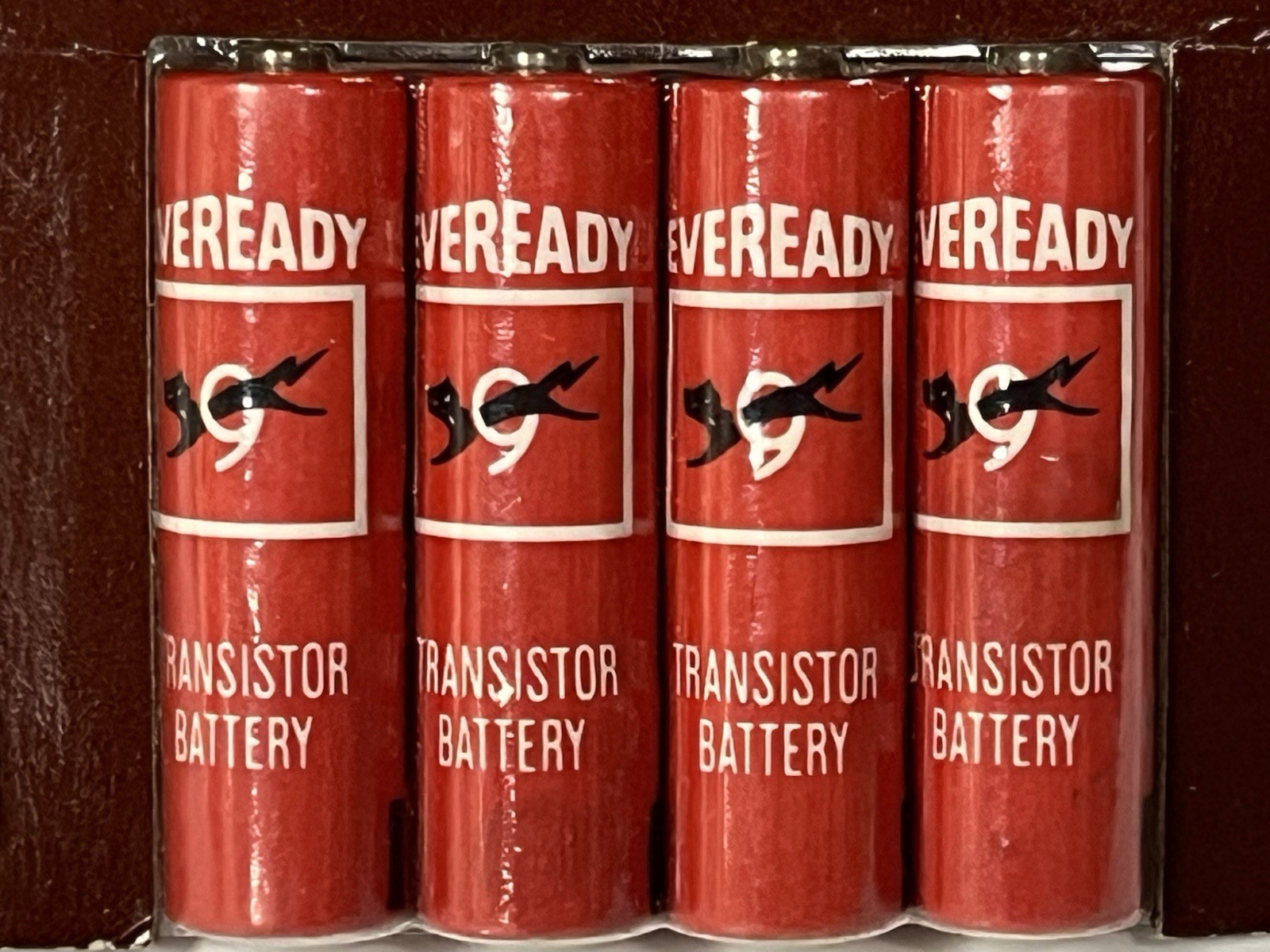 VINTAGE Sealed Package Eveready 9 Lives Cat #1015 AA Transistor Batteries