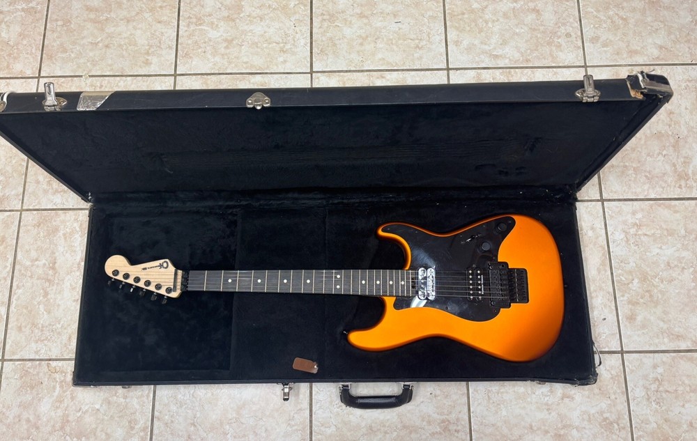 Floyd Rose Hardshell Case by TKL Double-Cutaway Strat Molded
