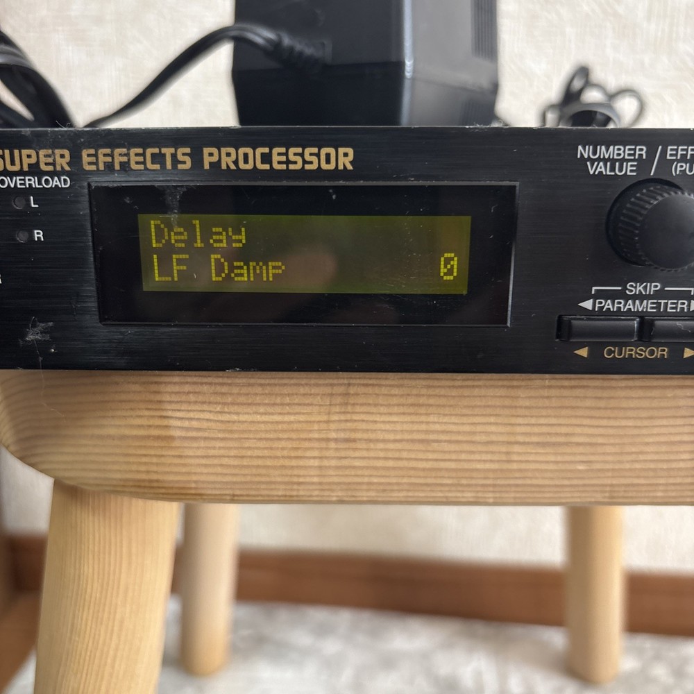 BOSS Pro SE-70 Super Effects Processor 100V