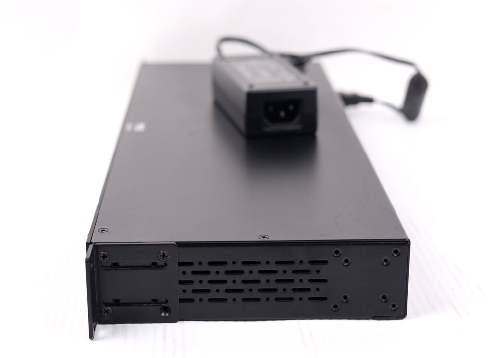 Binary B-520-MTRX-230-4x4 4x4 HDMI Matrix Switch r669