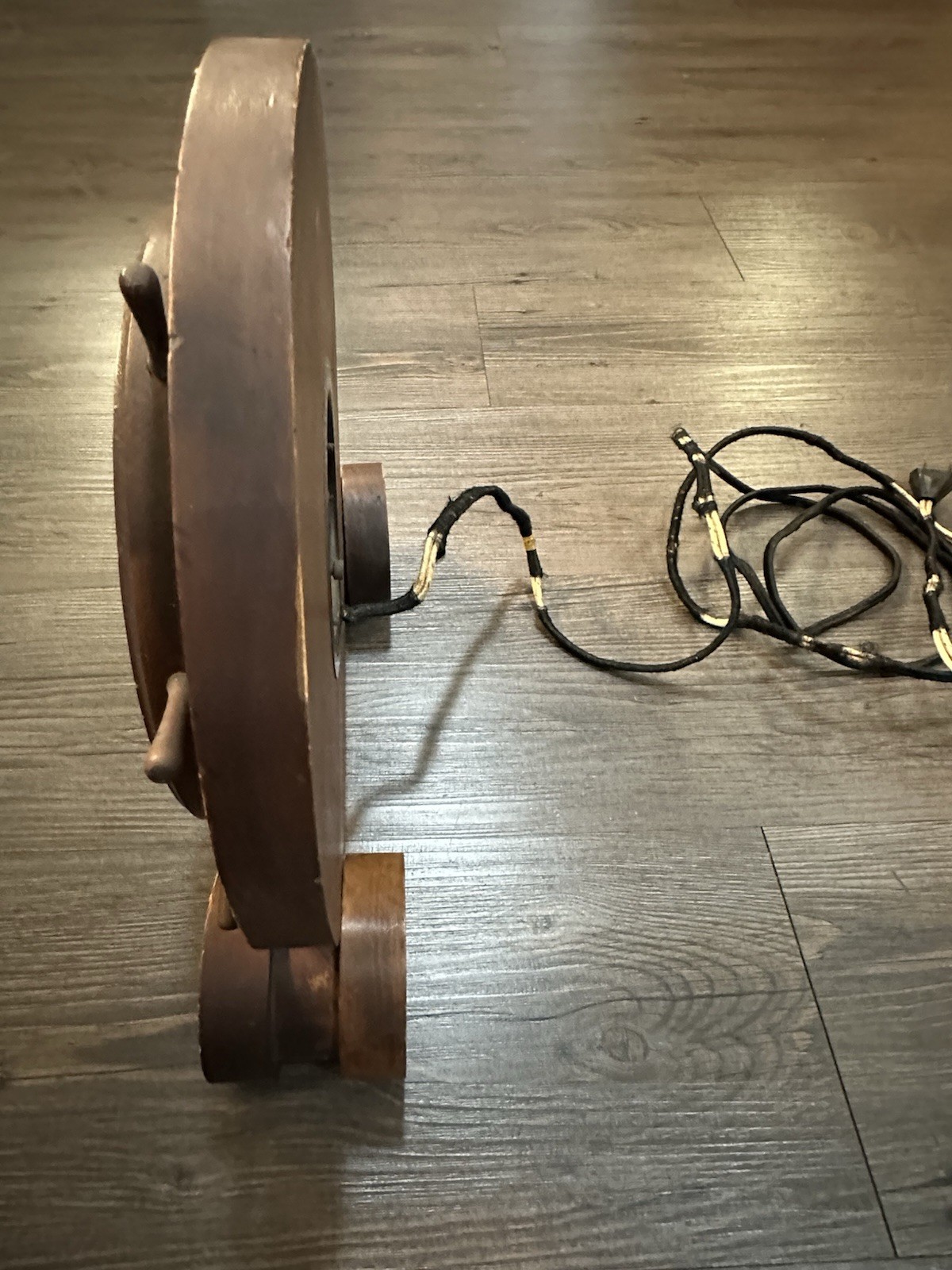 UNITED CLOCK CORP. BROOKLYN 1939 NY WORLDS FAIR WOODEN ELECTRIC CLOCK AS IS