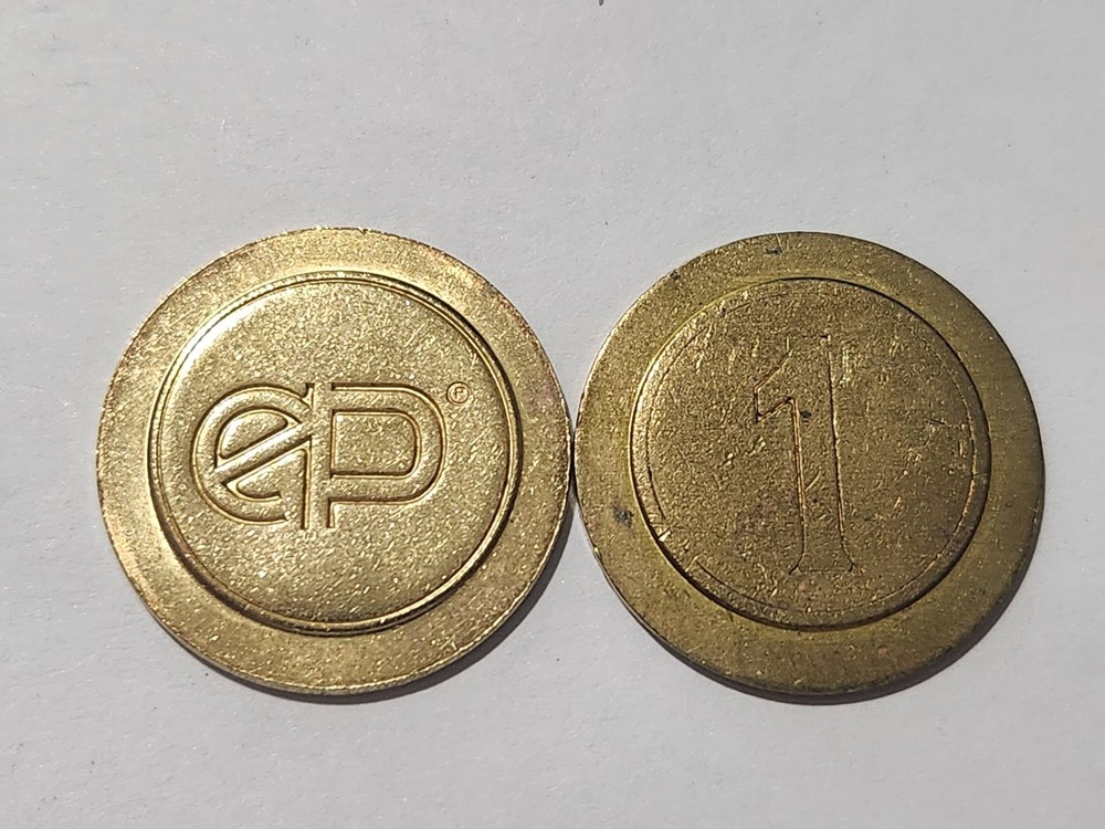 Easy Picker Golf Ball Dispensing Token 1