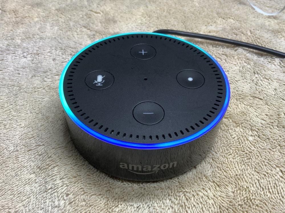 Amazon Echo Dot 2nd Generation Smart Speaker RS03QR Black Very Good Condition