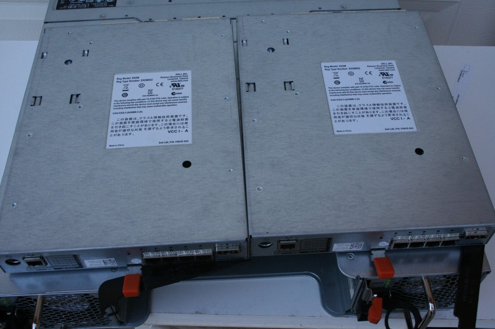 Dell powervault MD3220i E04J