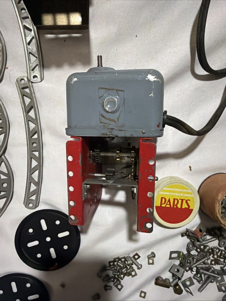 AC Gilbert Erector Set With Working A-47 Electric Motor