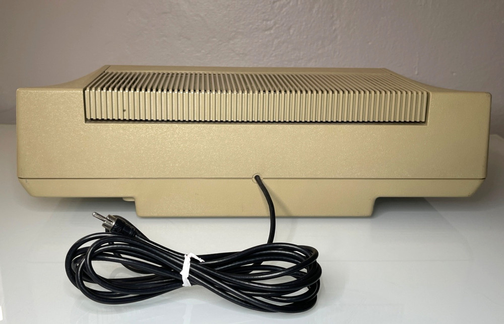 Atari 800 Home Computer with 48K RAM & Guide/Instructions - Missing Keycaps 💻