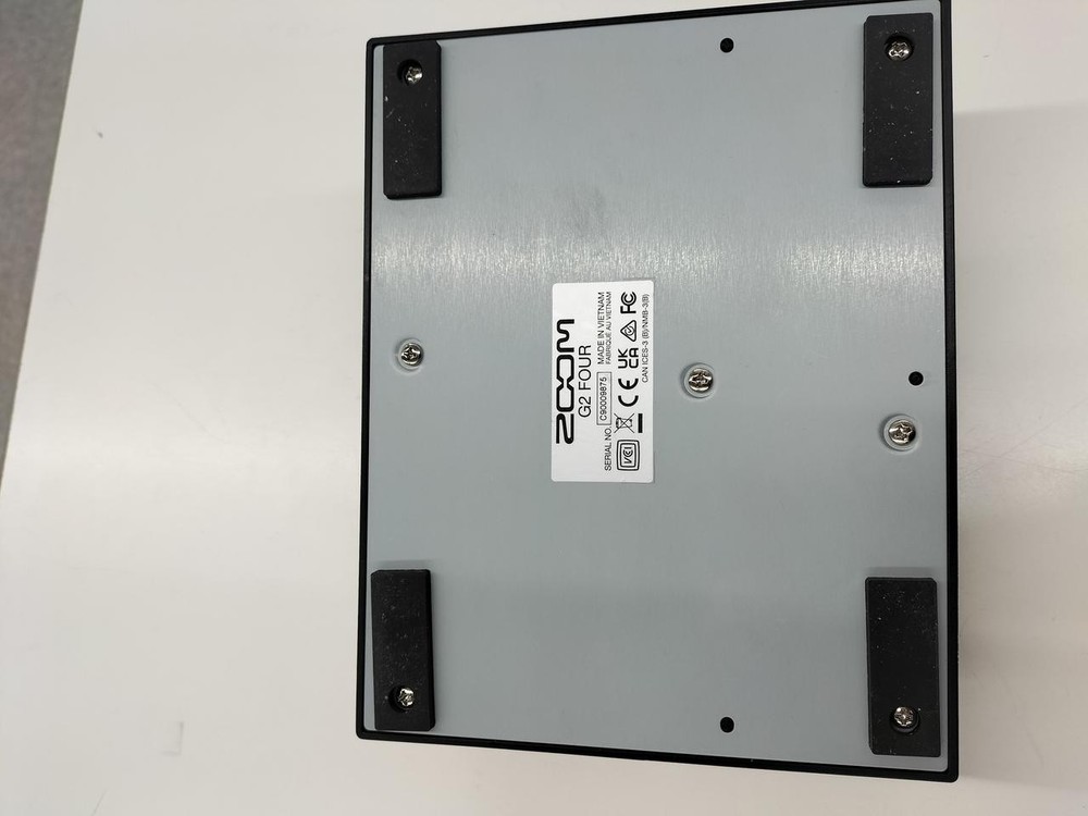 Zoom G2X Four Multi Effects Guitar Processor w/ Box Adapter Tested Working JP