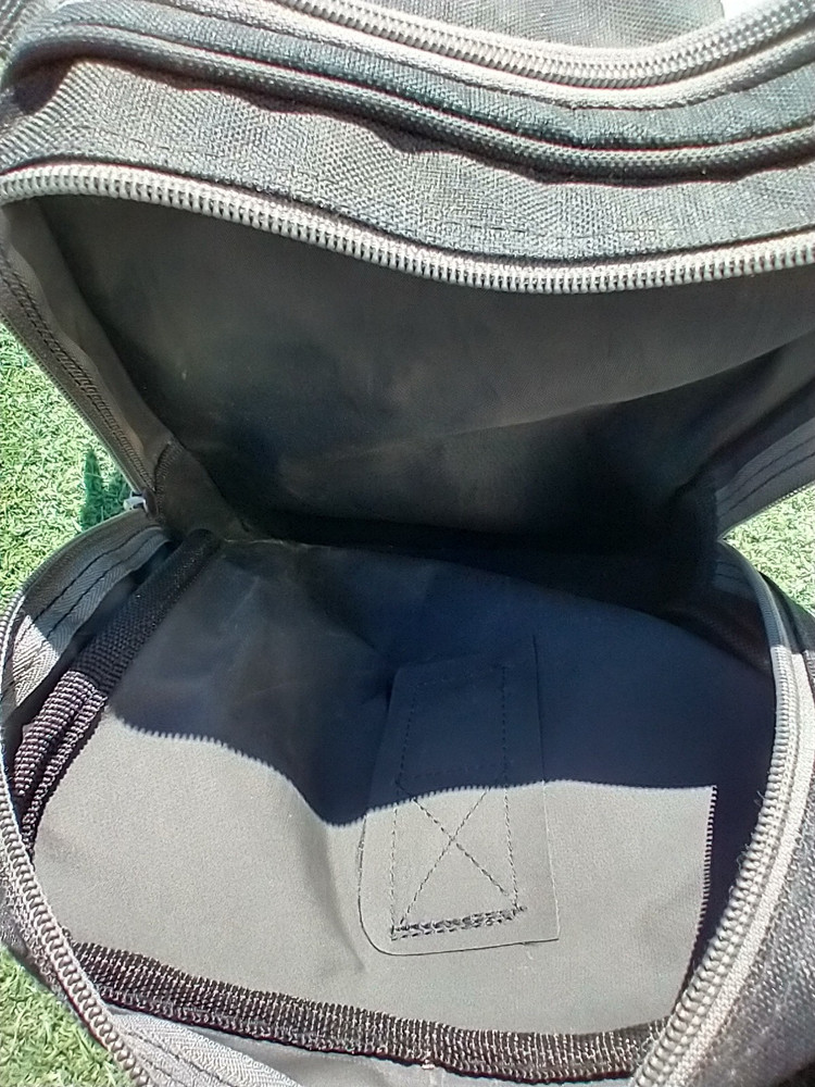 EBONITE BOWLING BALL BAG SINGLE BALL WITH STORAGE COMPARTMENTS ZIPPER CLOSURE