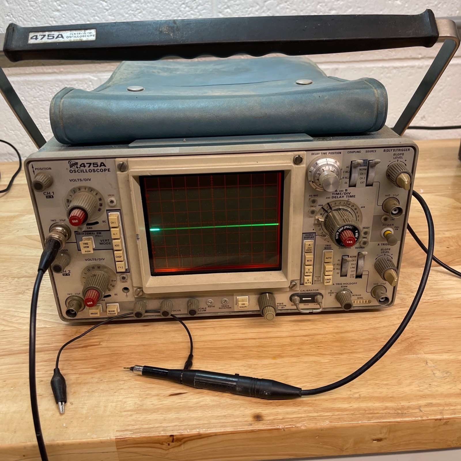 Tektronix 475A Oscilloscope