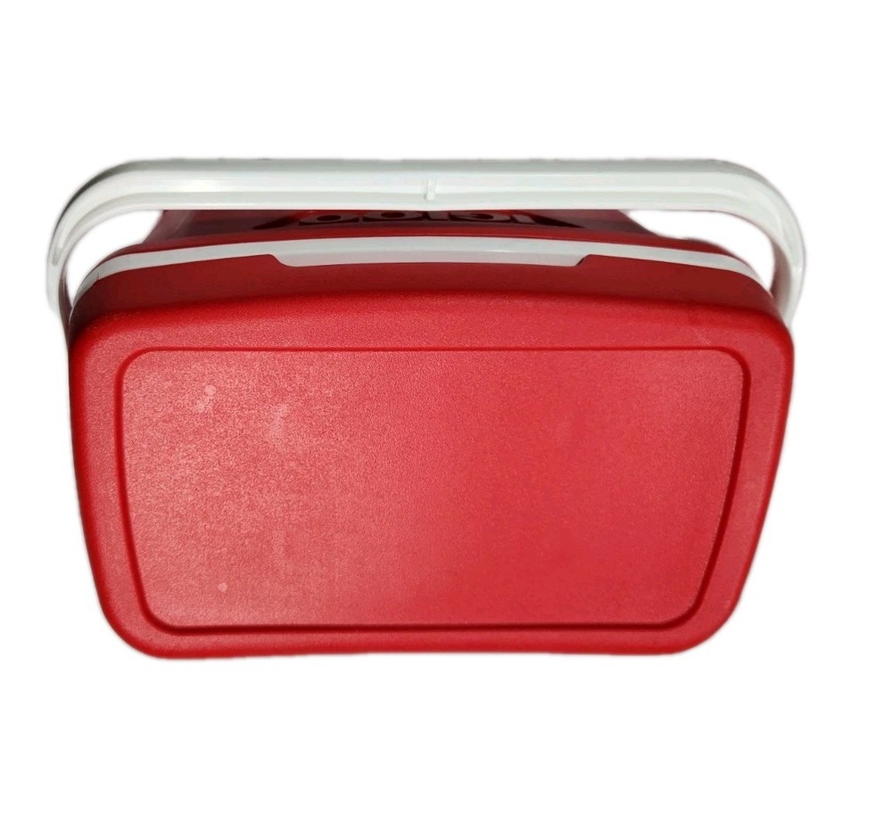 Igloo Profile II 30 Quart Bail, Red Portable Cooler