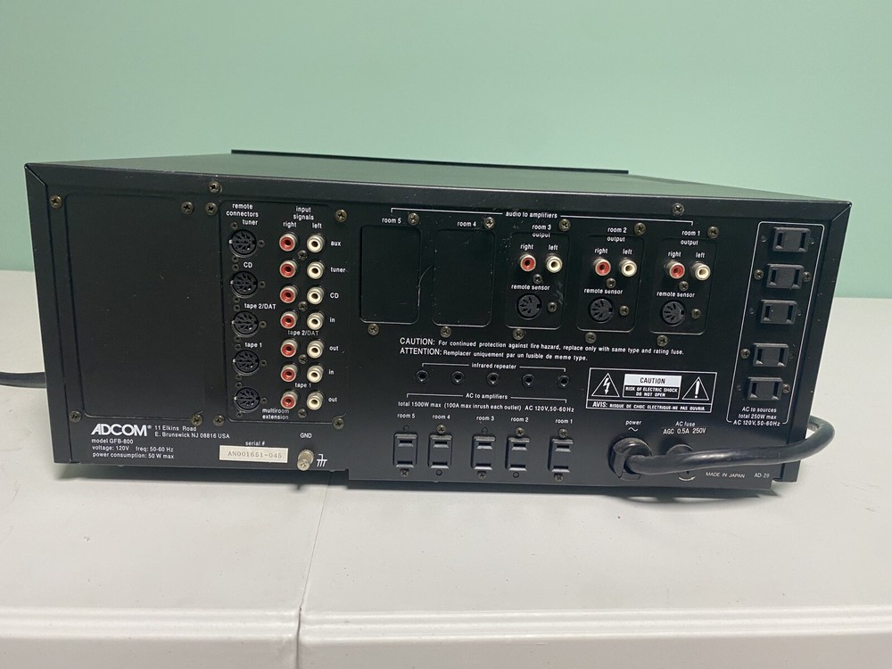 ADCOM GFB-800 MULTI-ROOM MUSIC CONTROL SYSTEM For Parts