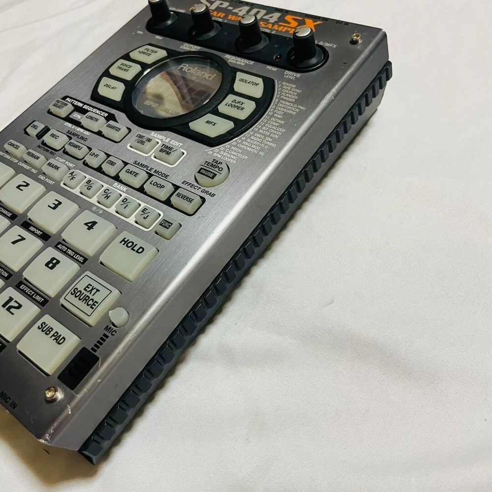 Roland SP-404SX Compact Linear Wave Sampler