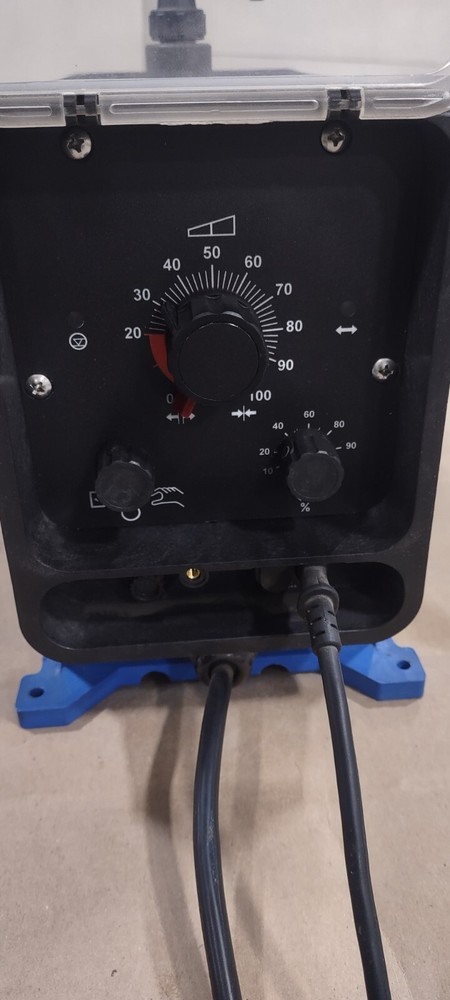 PULSATRON LPH4EA-WTC1 METERING PUMP