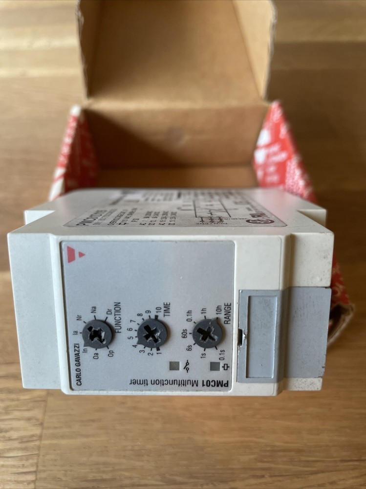 CARLO GAVAZZI PMC01D115 MULTIFUNCTION TIMER
