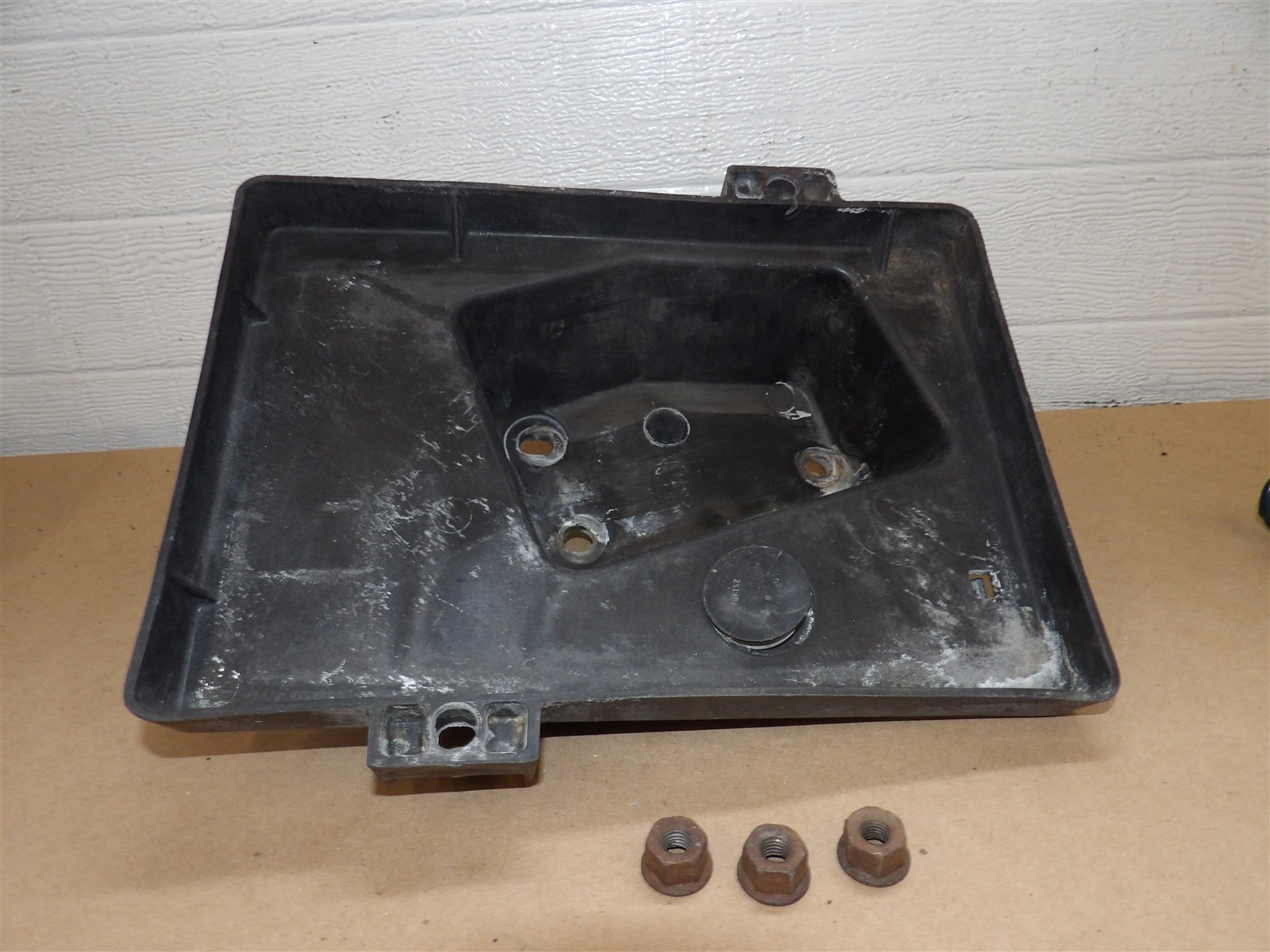 Plastic OEM Battery Tray Mount 1997-2001 Jeep Cherokee XJ w/ Temperature Sensor