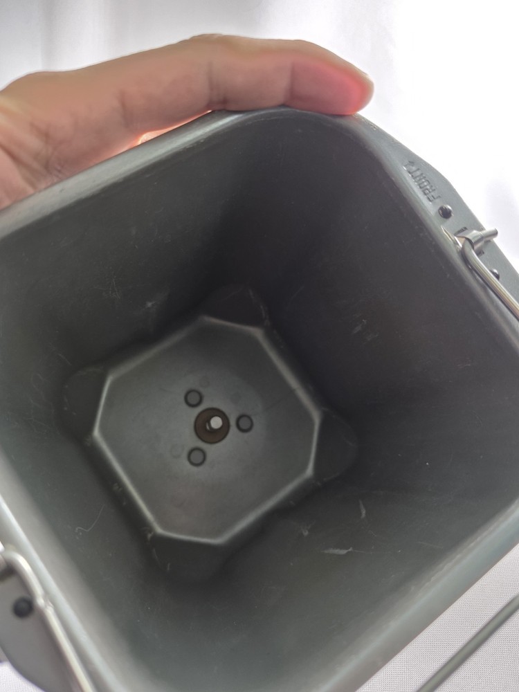 Breadman Plus Automatic Bread Maker TR-700 REPLACEMENT PAN ONLY - No PADDLE