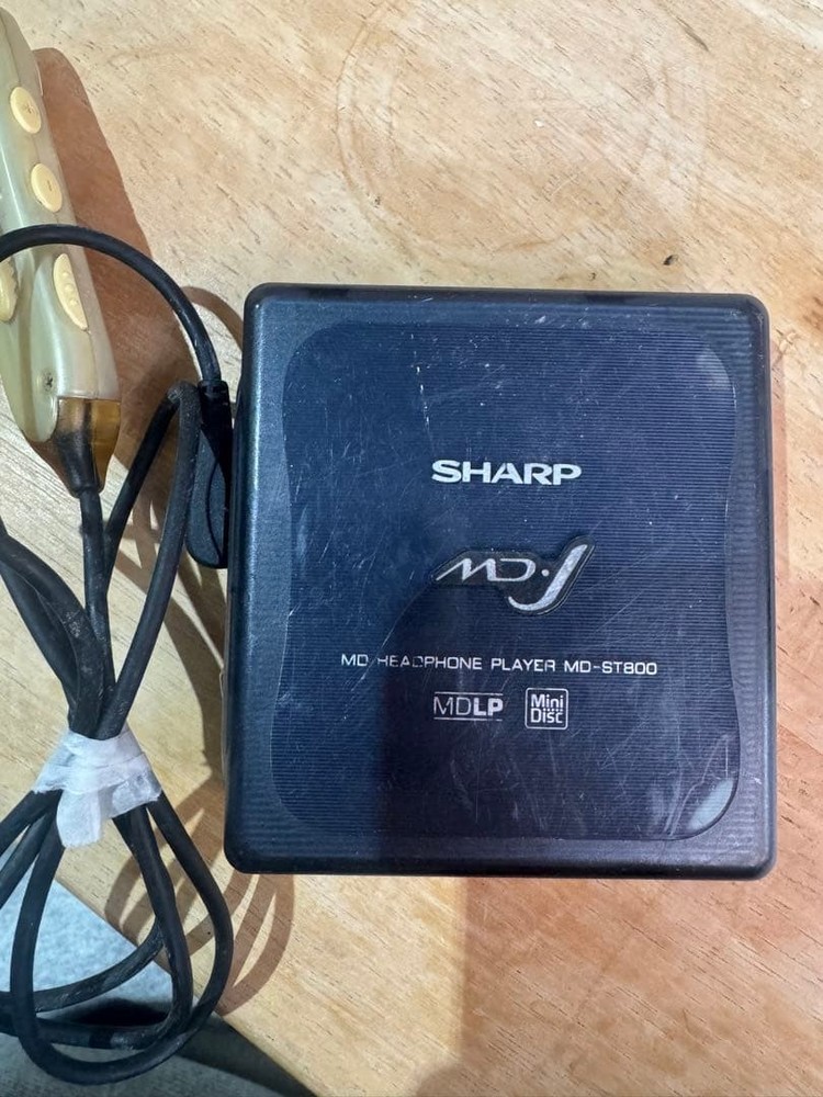 Sharp Portable MD Headphone Player MD-ST800-H Untested
