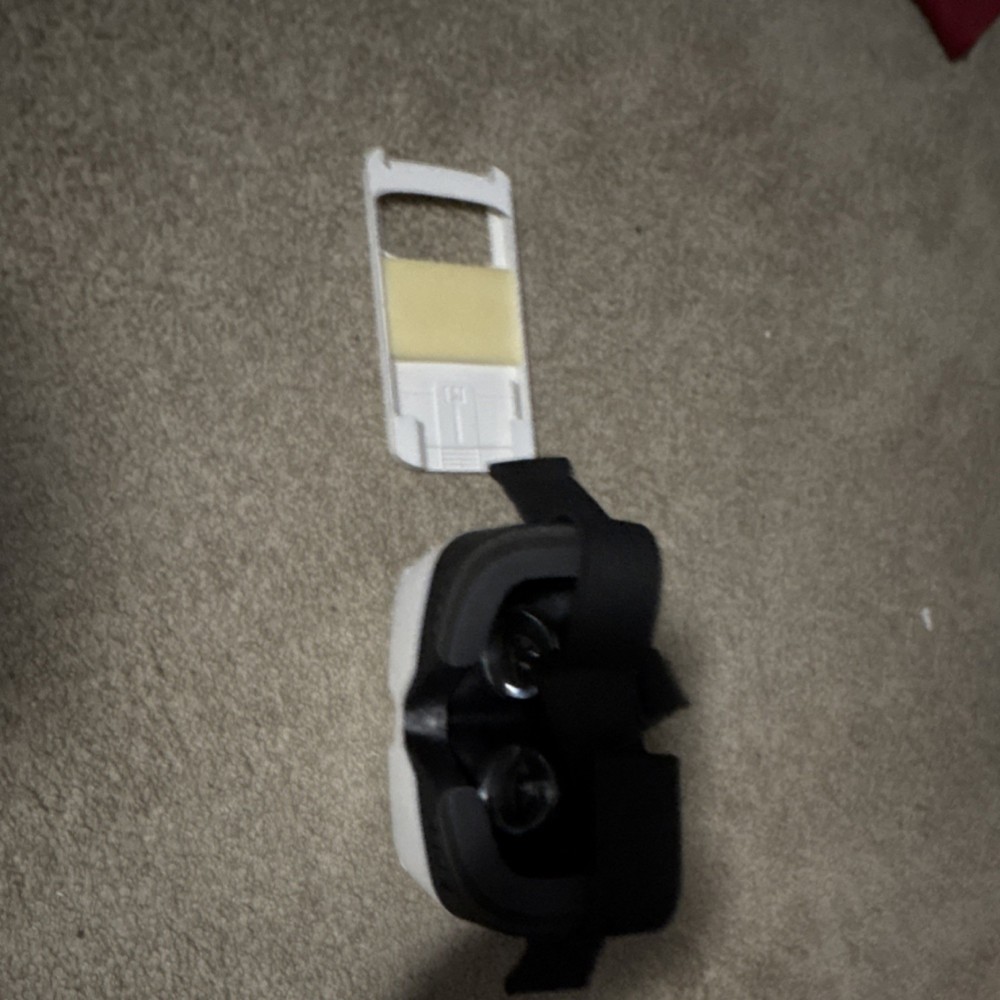 ZEISS VR One Plus Smartphone VR Headset White Black Plastic