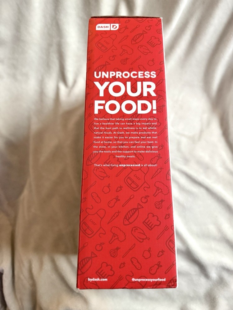 NIB Dash Sous Vide Circulator 800 Watts with Chill Function