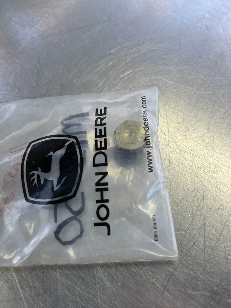 M15050 GENUINE OEM John Deere PLUG