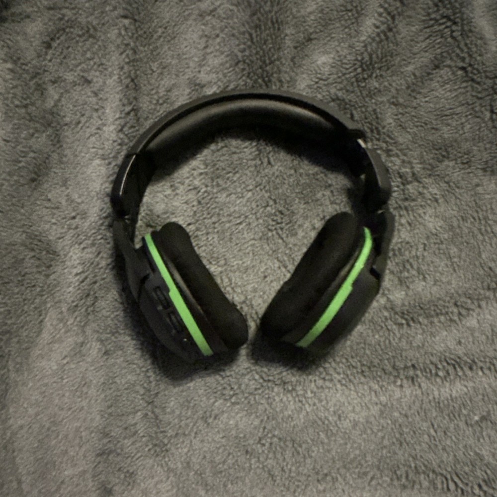 Turtle Beach Stealth 700 Wireless Bluetooth Over-Ear Headset Boom Mic USB-C