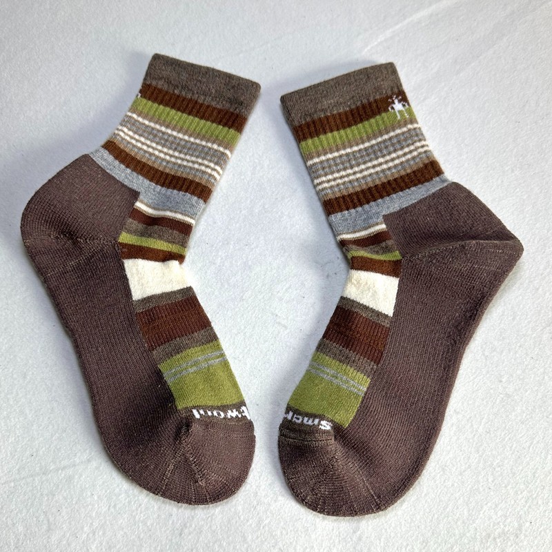 2 Pack Hike Light Cushion Mid Crew Socks Athletic Size Medium brown Smartwool
