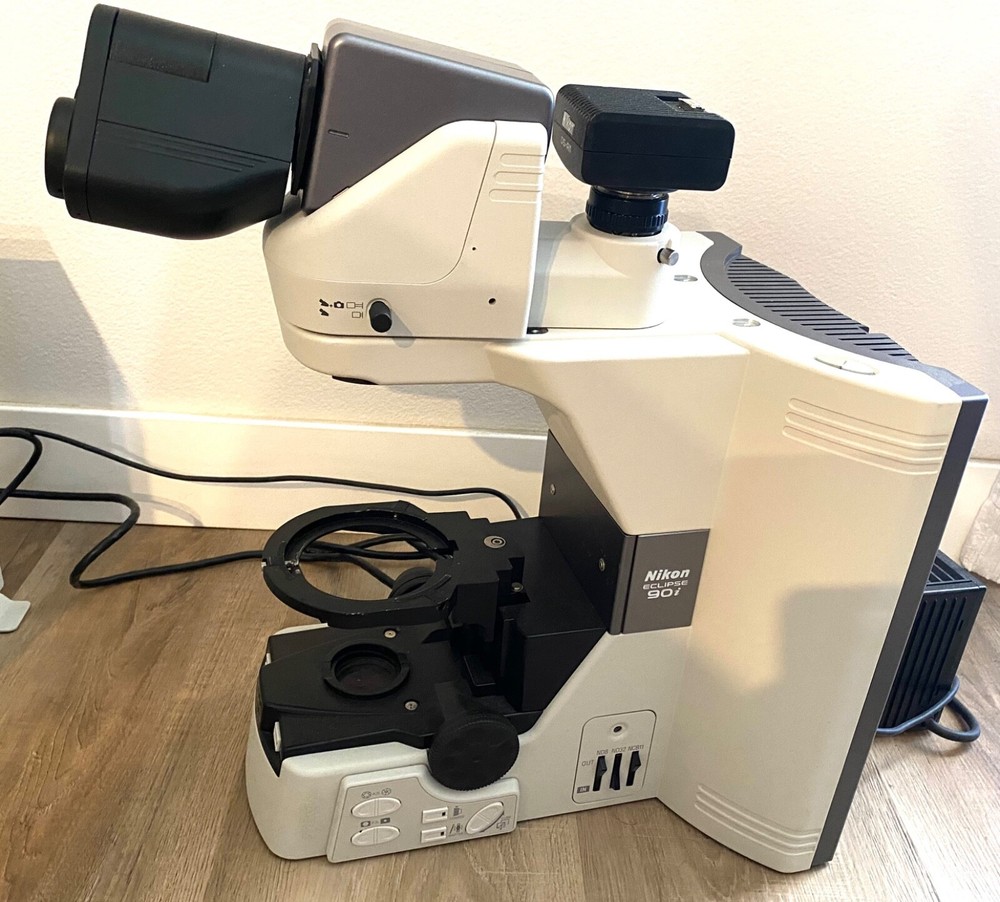 NIKON Eclipse 90i Microscope w/ 5 Objectives