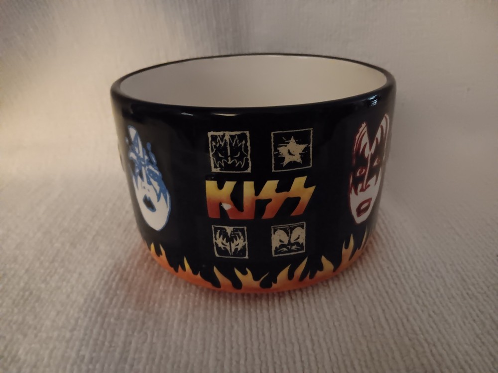 Kiss-Kiss Ceramic Oversize Mug*NO BOX-SEE DESCRIPTION*