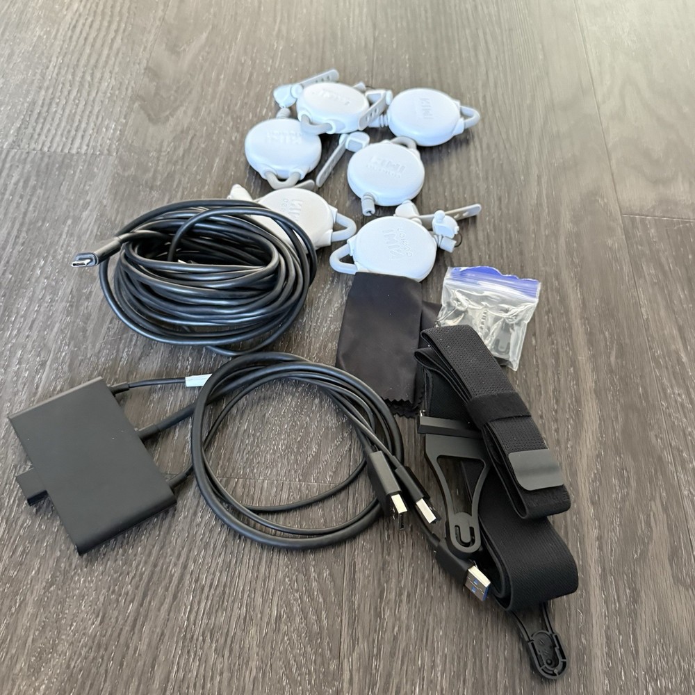 Bigscreen Beyond 2e VRChat Edition Bundle/Controllers/Base Station No Trackers
