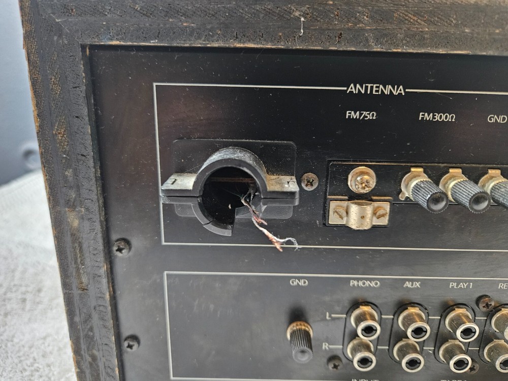 Mitsubishi DA-R7 Stereo receiver